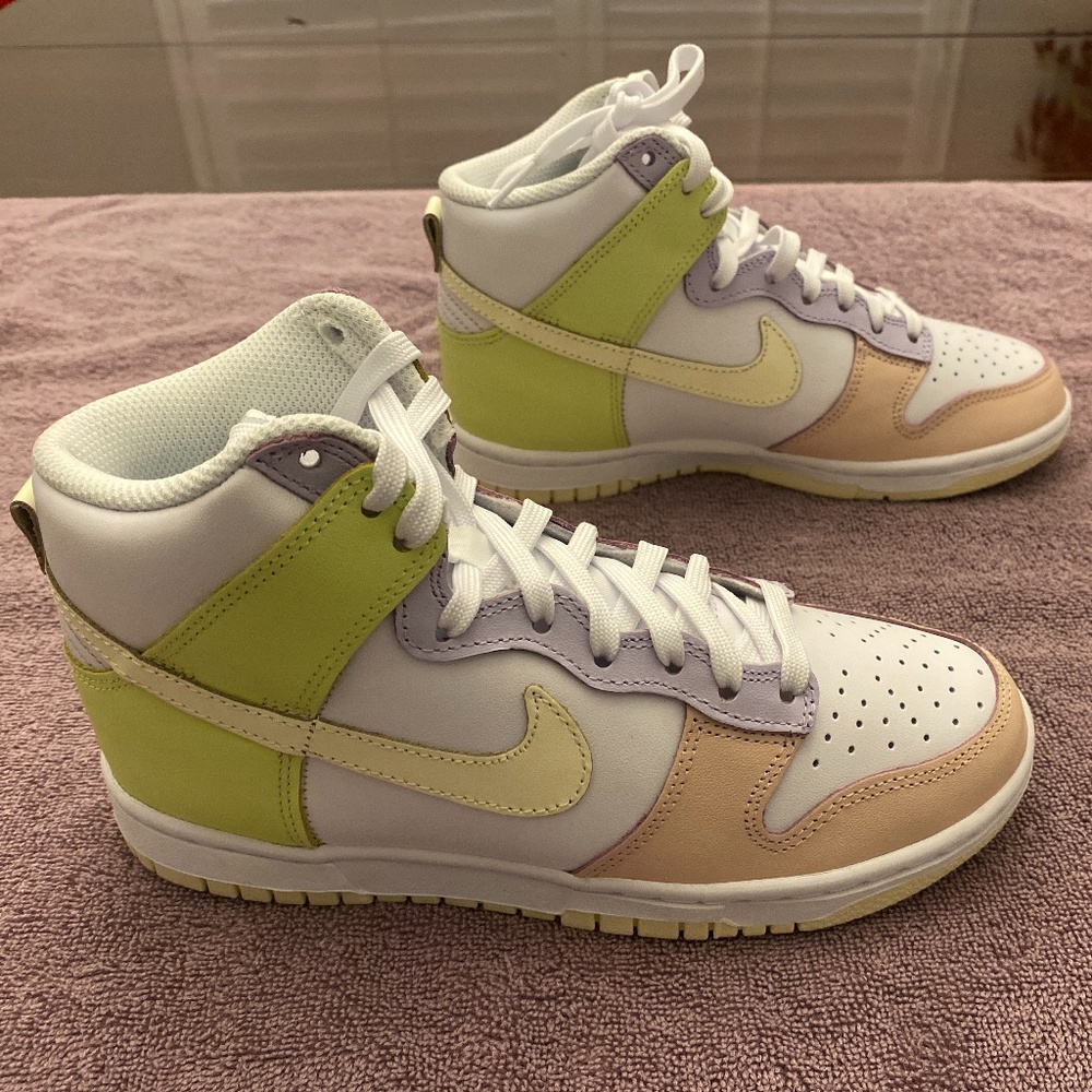 Women’s Nike Dunk High